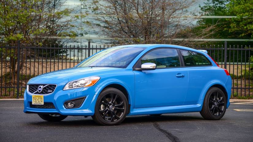 Volvo C30 Front R Design Here’s Why The Volvo C30 T5 R-Design Is The Best Hot Hatchback