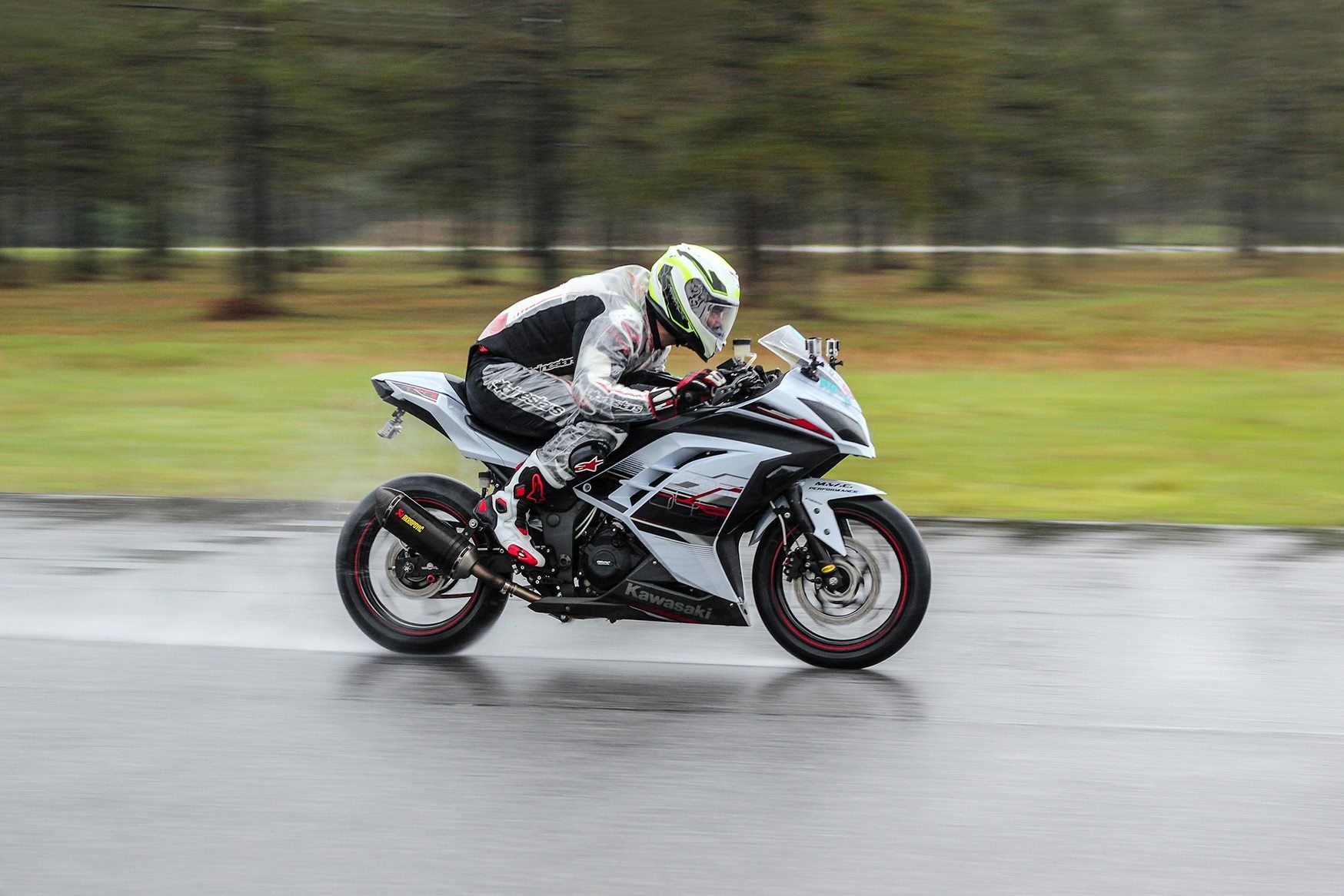 10 Things You Need To Know Before Buying A Kawasaki ZX-7R