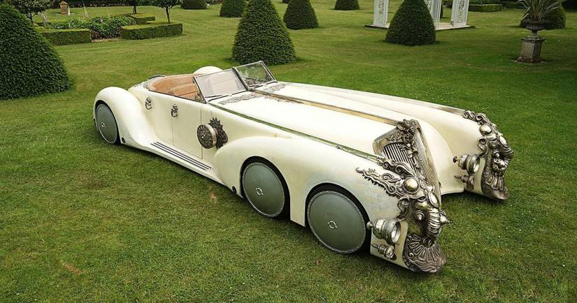 These Are The 10 Weirdest Cars We've Ever Seen In Movies