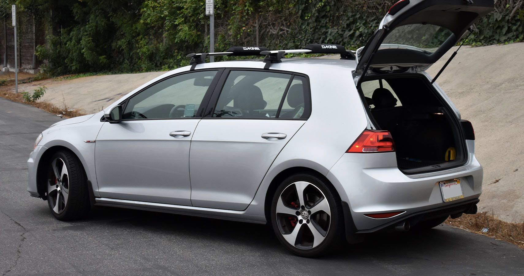 Review: The Volkswagen GTI Doesn't Deserve A Dual-Clutch Gearbox
