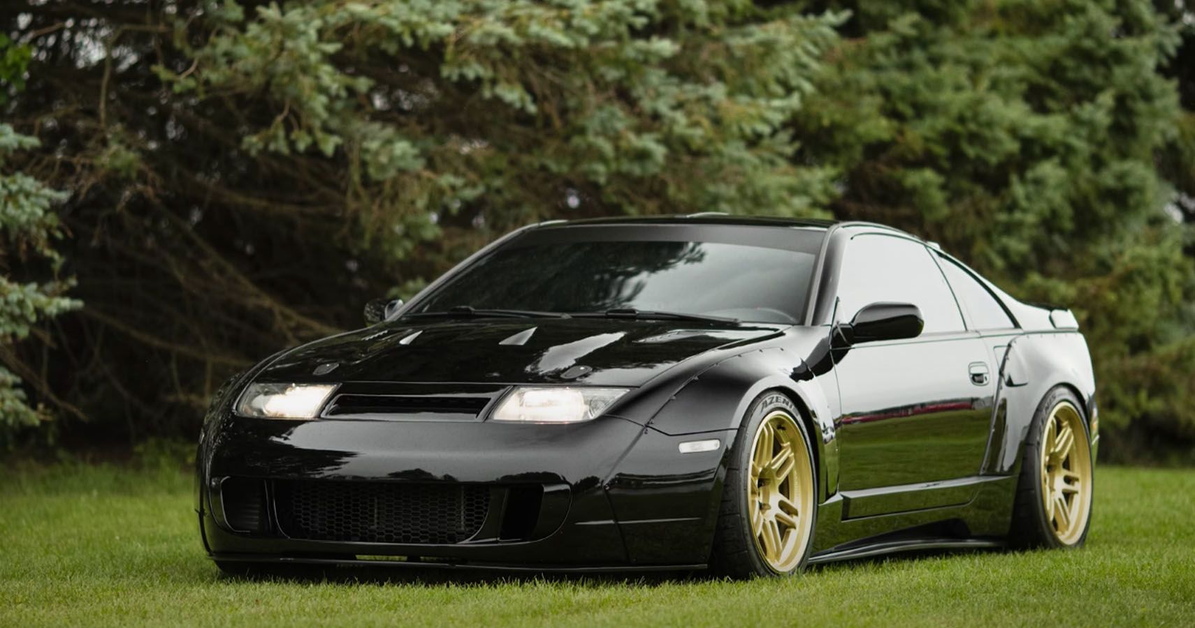 The Hoonigans Check Out A Pristine Widebody Nissan 300ZX
