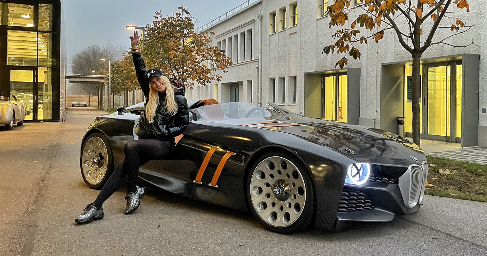 Watch Supercar Blondie Catch A Whiff Of The 30s With This Beautiful