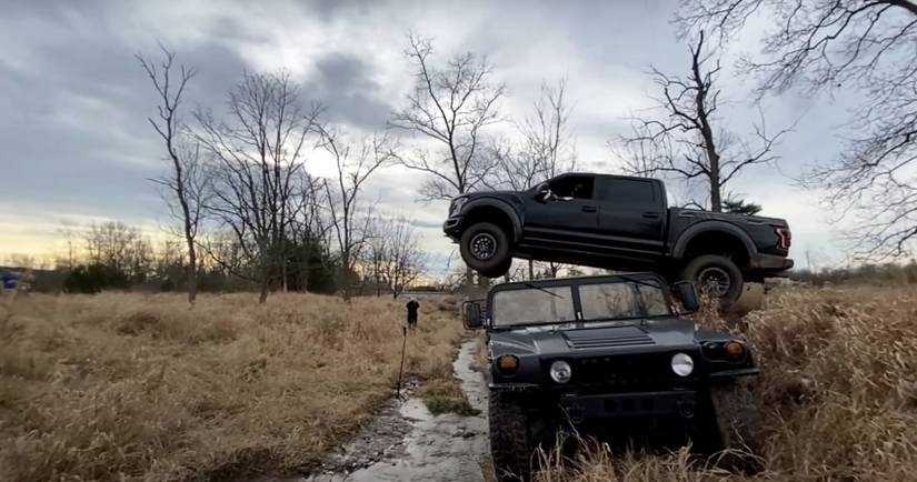 Ford Raptor Owner Jumps His Truck Over A Hummer In Wild Stunt No One ...