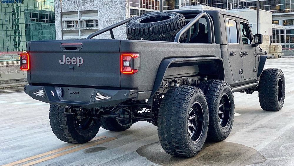 This Shop Chops 2021 Jeep Gladiators In Half To Make Kevlar-Coated