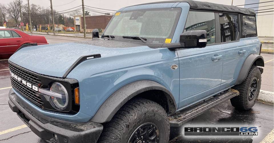 Here S A Good Look At The Ford Bronco Wildtrak In Area 51 And Soft Top Spotted In The Wild