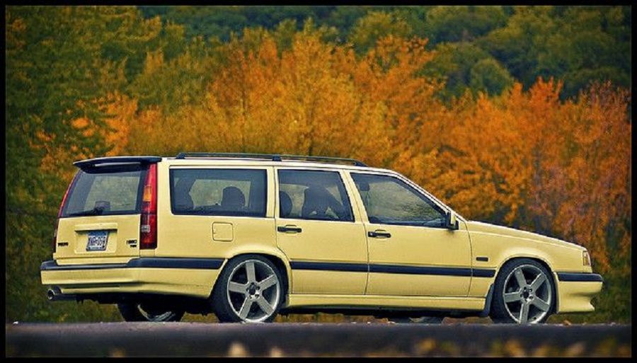 A Detailed Look Back At The Legendary Volvo 850 T-5R Station Wagon