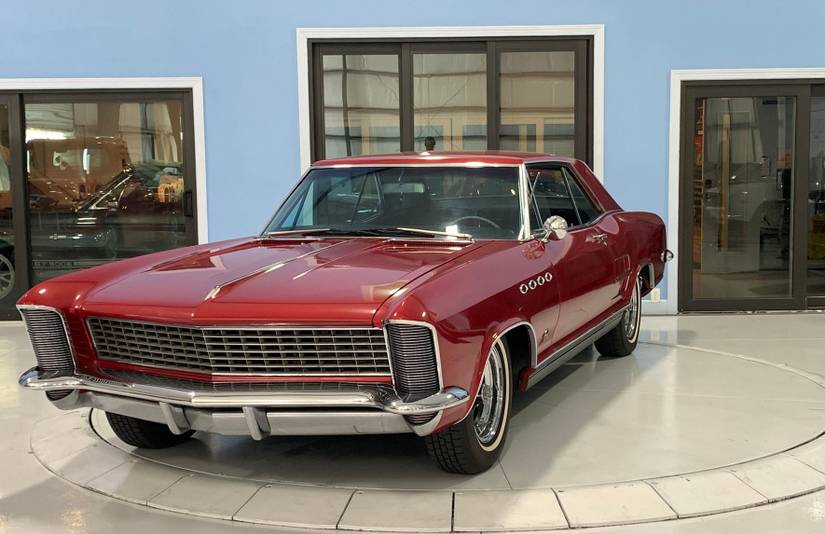 The Greatest American Luxury Cars Ever Made
