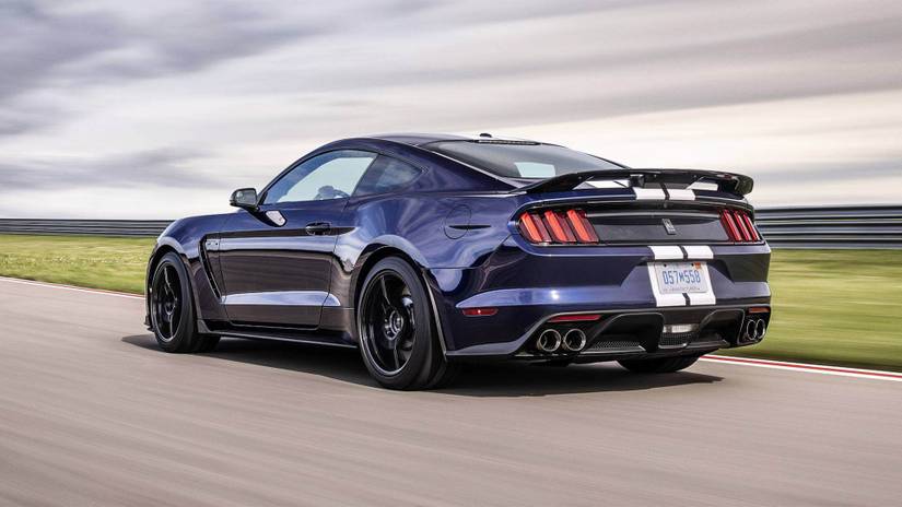 Shelby GT350 Vs GT Performance Pack Level 2: Here's Which Mustang Is ...