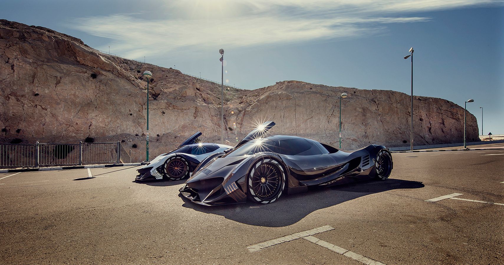 Devel sixteen машина