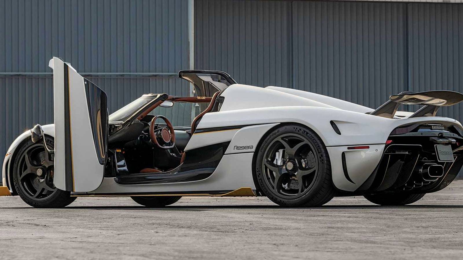 World's First Publicly Auctioned Koenigsegg Regera Hypercar Has ...