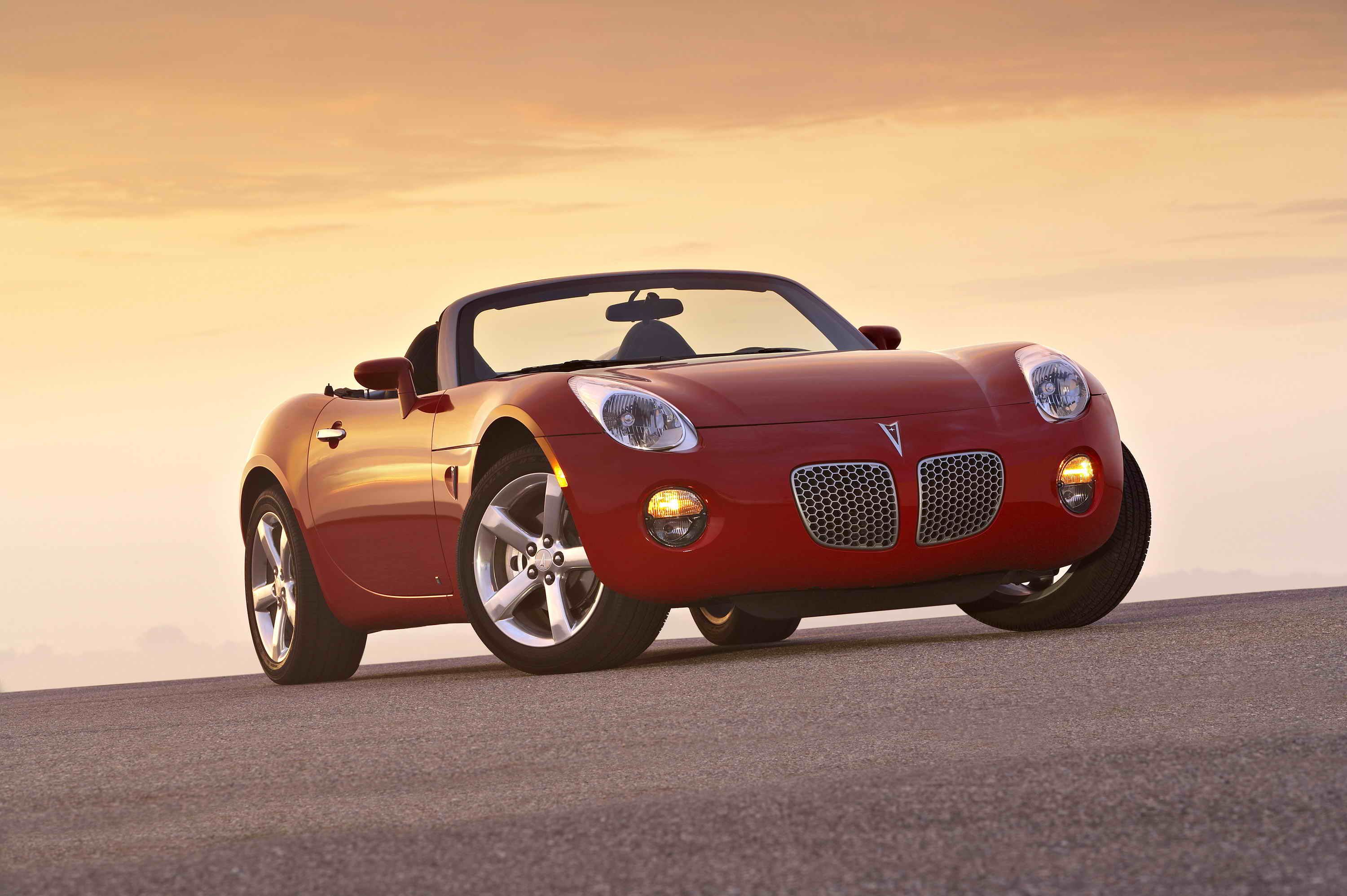 Here's Why GM Should Bring Back The Pontiac Solstice GXP