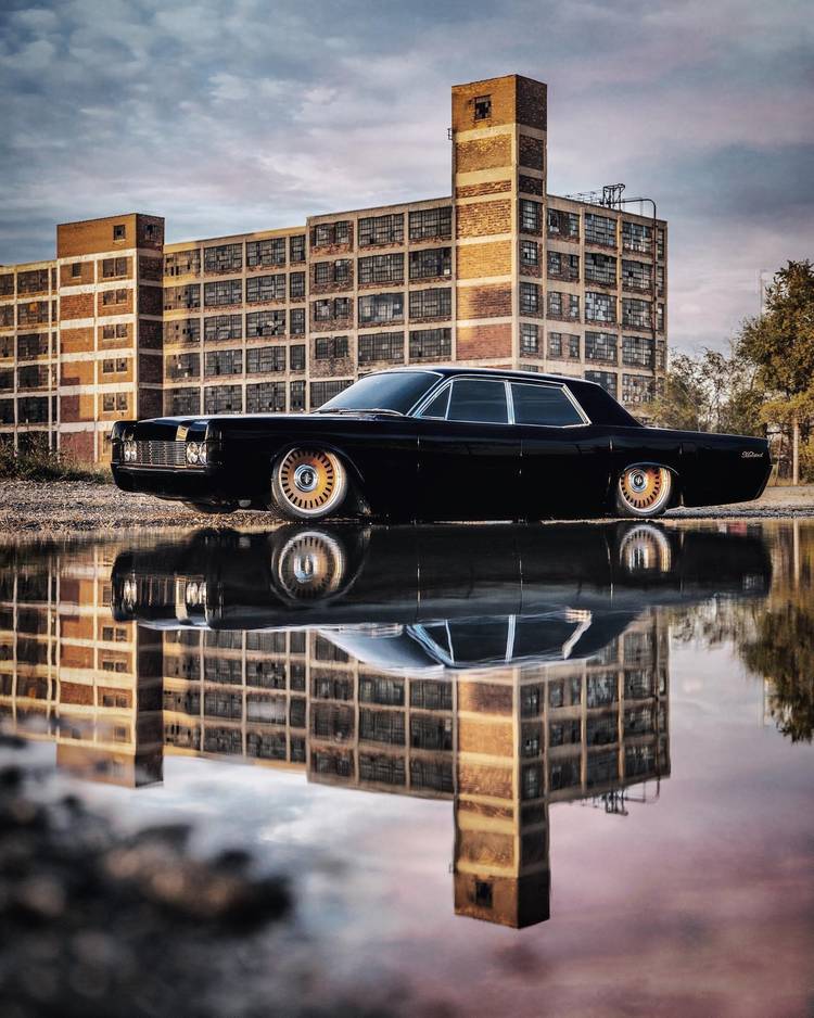 Greenlight Hollywood Series 17 - The Matrix - 1965 Lincoln Continental - 1/64 N°44770-C