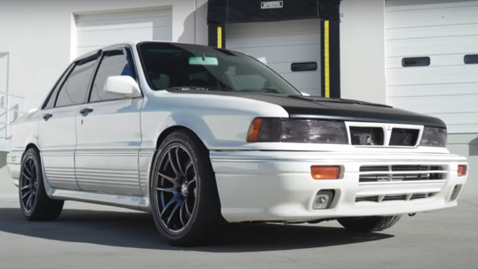 This Mitsubishi Galant VR-4 Is A 750-HP Wolf In Sheep's Clothing