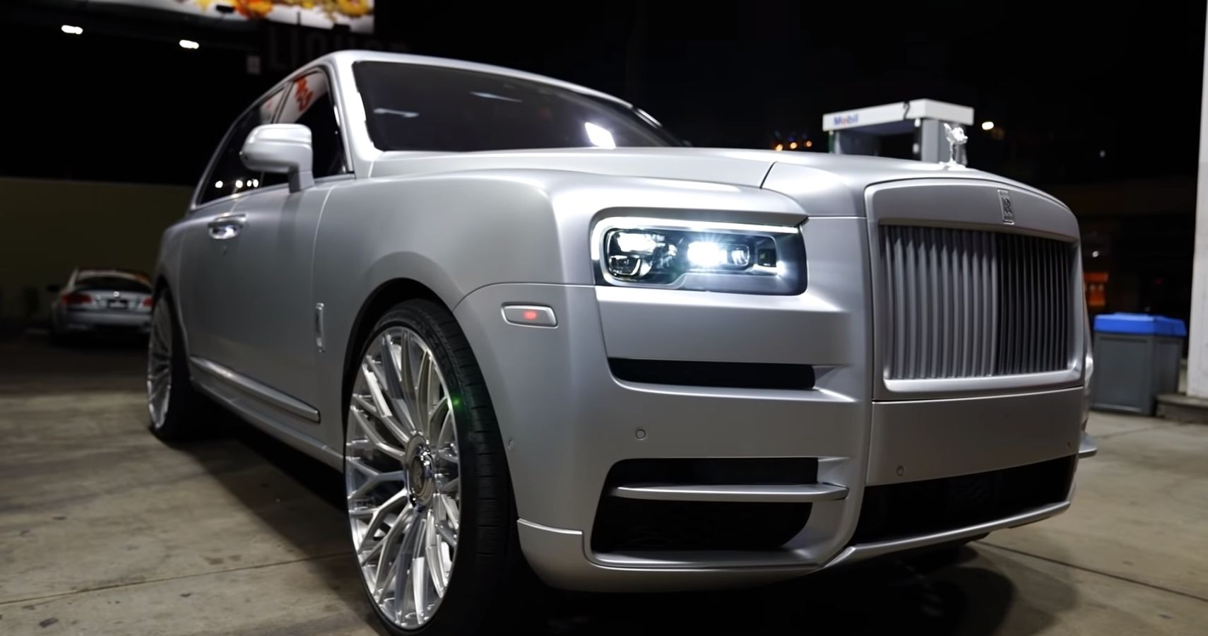 LA Shop Shows Off Clean Rolls-Royce Cullinan Wrapped In Frozen Silver