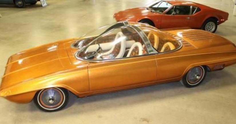 A Detailed Look Back At The Cosmotron Bubble Car