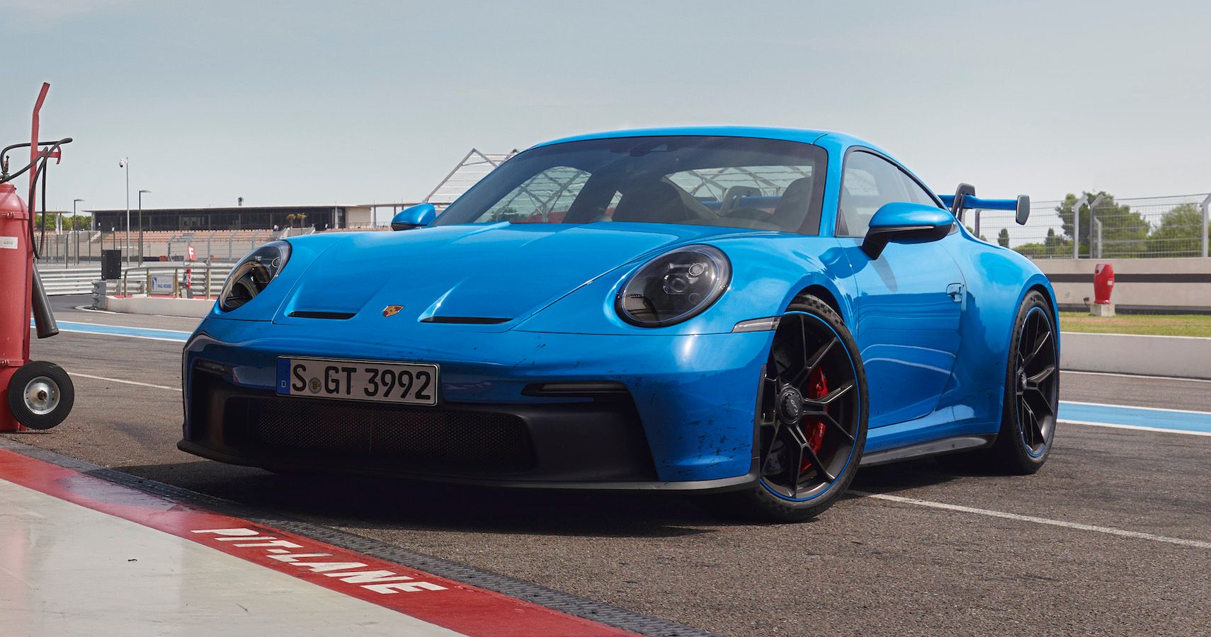 2022 Porsche 911 GT3 Revealed With Racing Roots And A Six-Speed