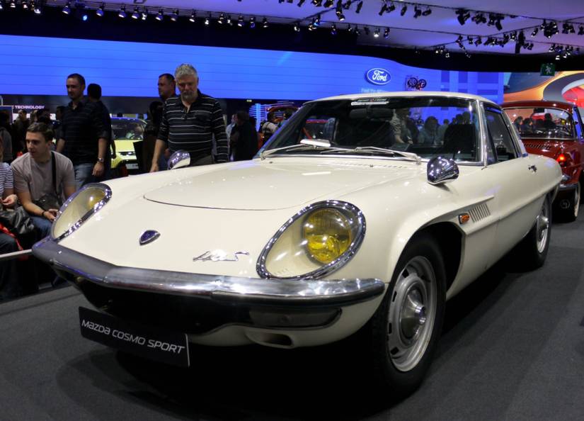 Remembering The Incredible Mazda RX-7 FB Sports Car