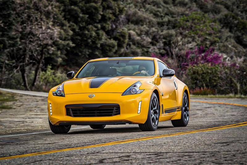 These Japanese Cars Look Amazing With Racing Stripes