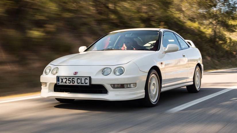 10 Japanese Cars That Can Be Used As Daily Drivers And Weekend Warriors