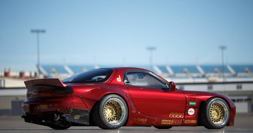 These Owners Modified Their Mazda RX7s Into Stunning Head Turners
