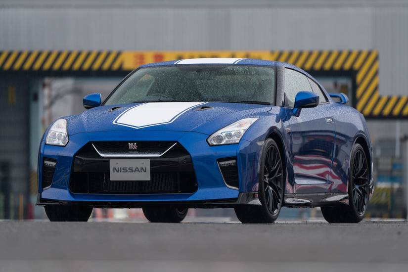 These Japanese Cars Look Amazing With Racing Stripes