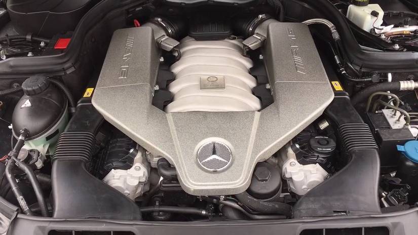 4 Photos Of The Most Gorgeous V12s (And 4 V8s That Look Even Cooler)