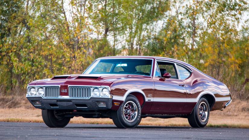 10 Defunct Car Brands And Why They Lost The Game