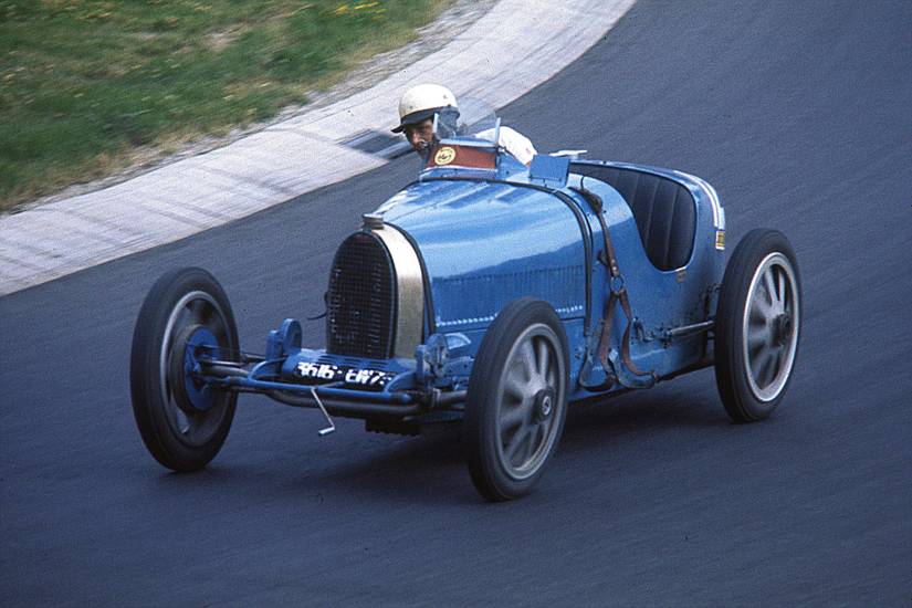 10 French Cars Everyone Should Drive At Least Once