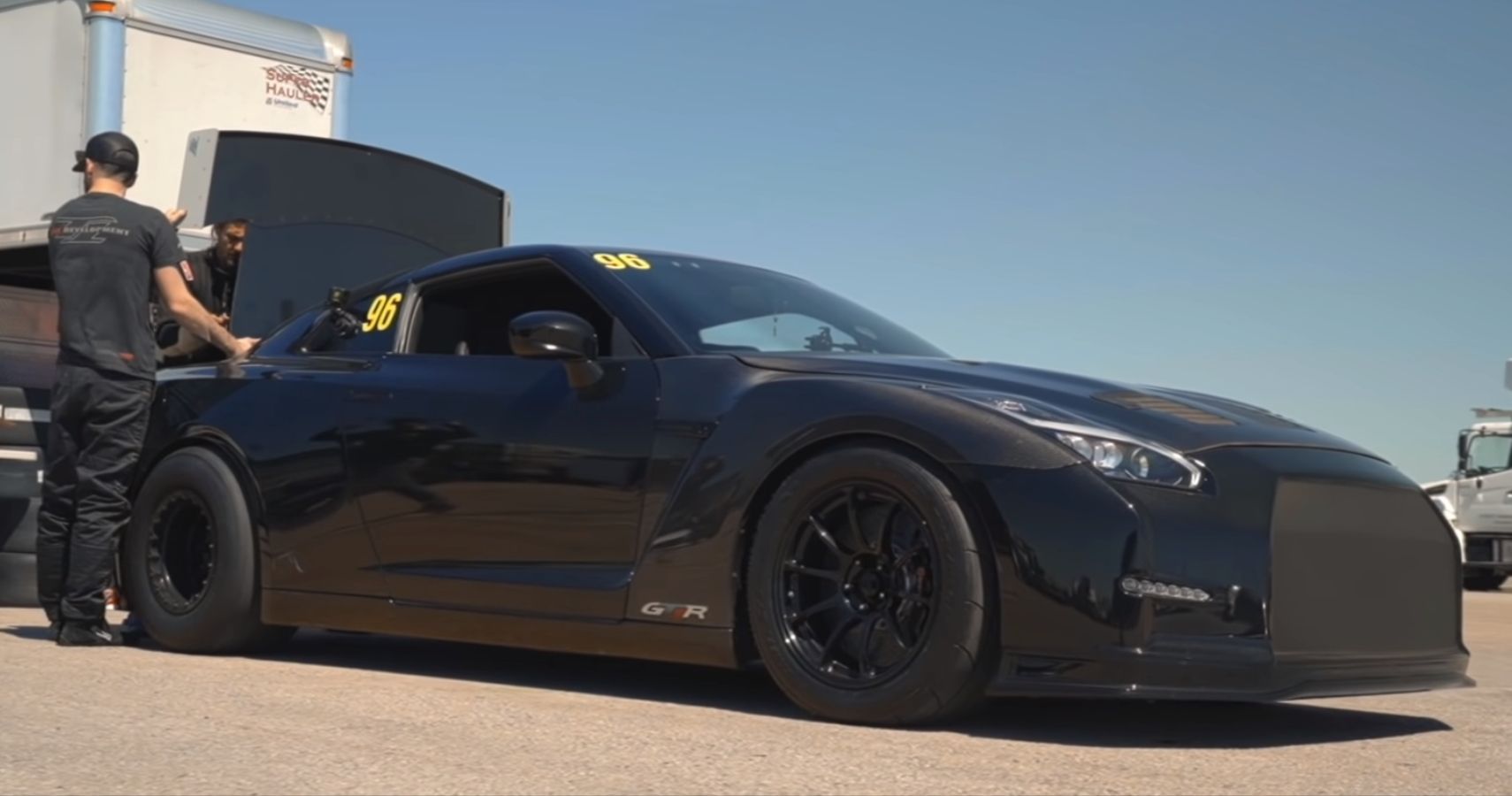 2500-HP Nissan GT-R Is A Lamborghini-Stomping Monster