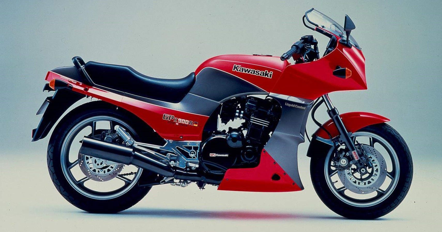 Here's What Made The KAWASAKI カワサキ GPZ900R/GPZ750R