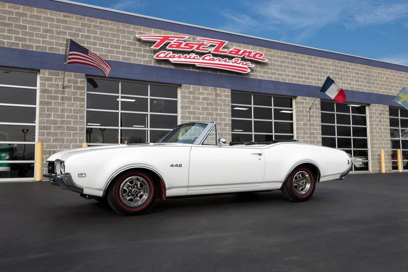 1968 Oldsmobile white