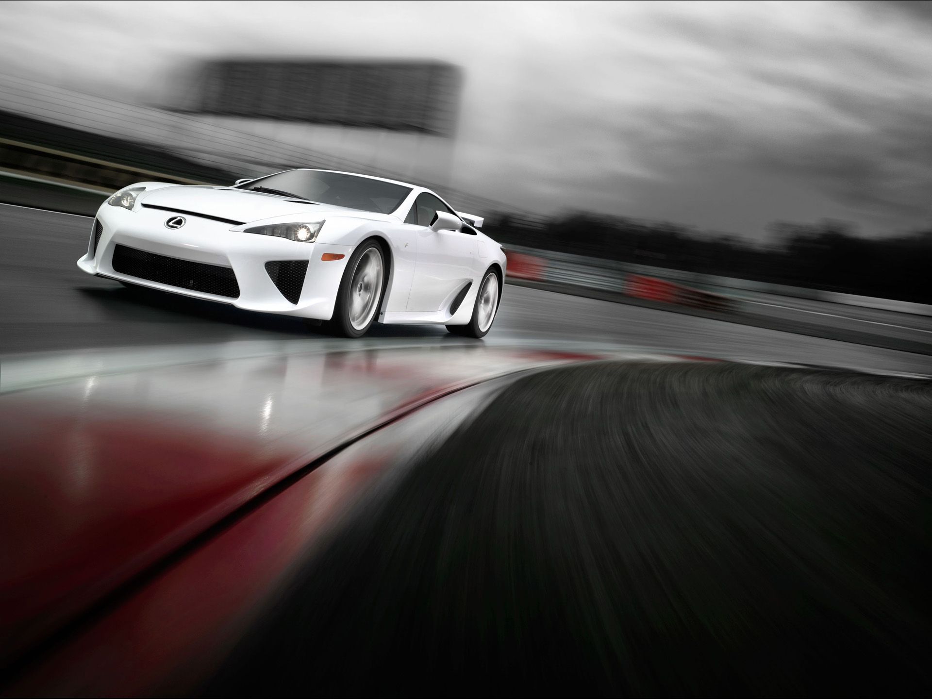 10 Things Everyone Forgot About The Lexus LFA