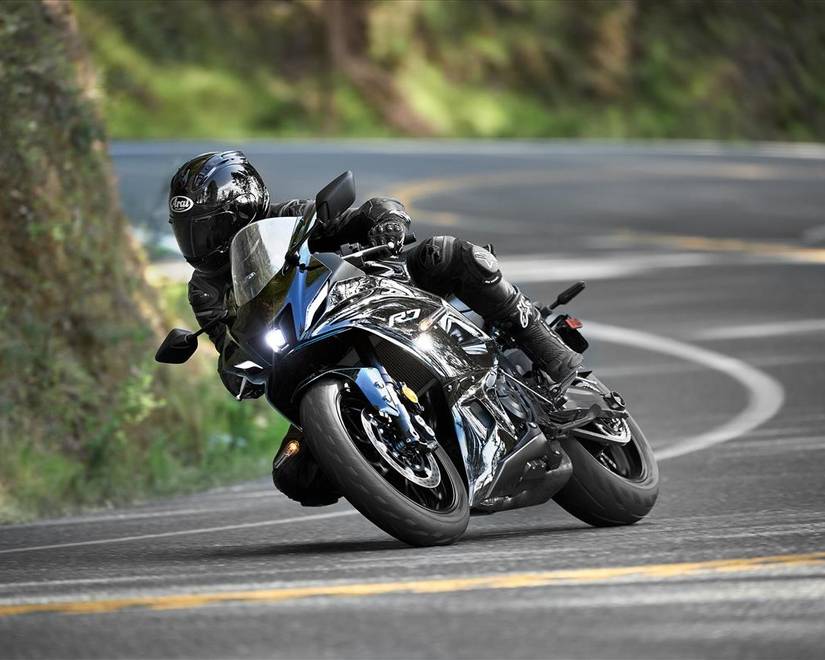 Yamaha R7 Vs Kawasaki Ninja 650: Which Is The Better Middleweight Sportbike