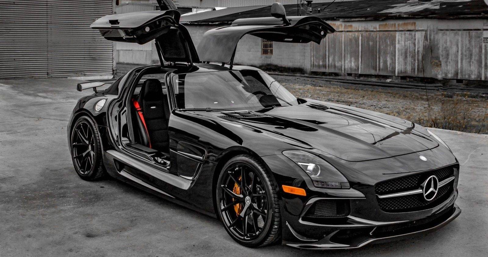 5 Fastest SRT Cars (And 5 Mercedes-Benz AMGs That Can Destroy Them)