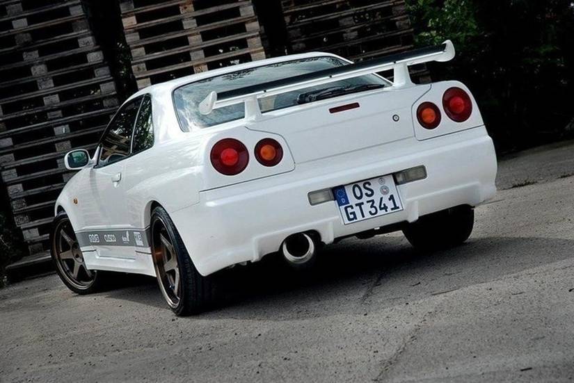 10 Meanest-Looking Rear Bumpers In The Car Industry