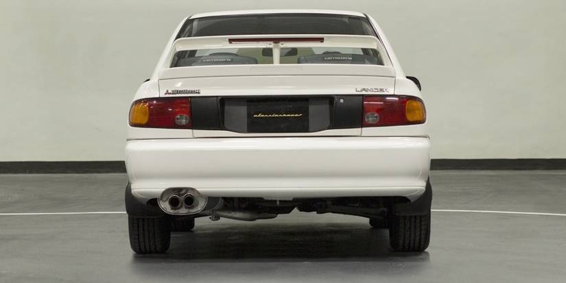 Here's How The Mitsubishi Lancer Evolution Evolved