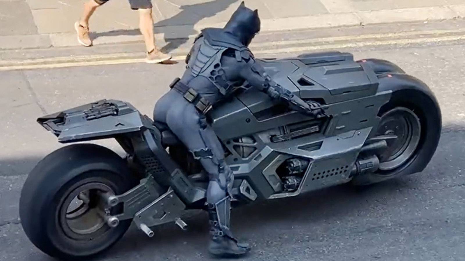 See The New Batcycle In Action On 'The Flash' Set In Glasgow
