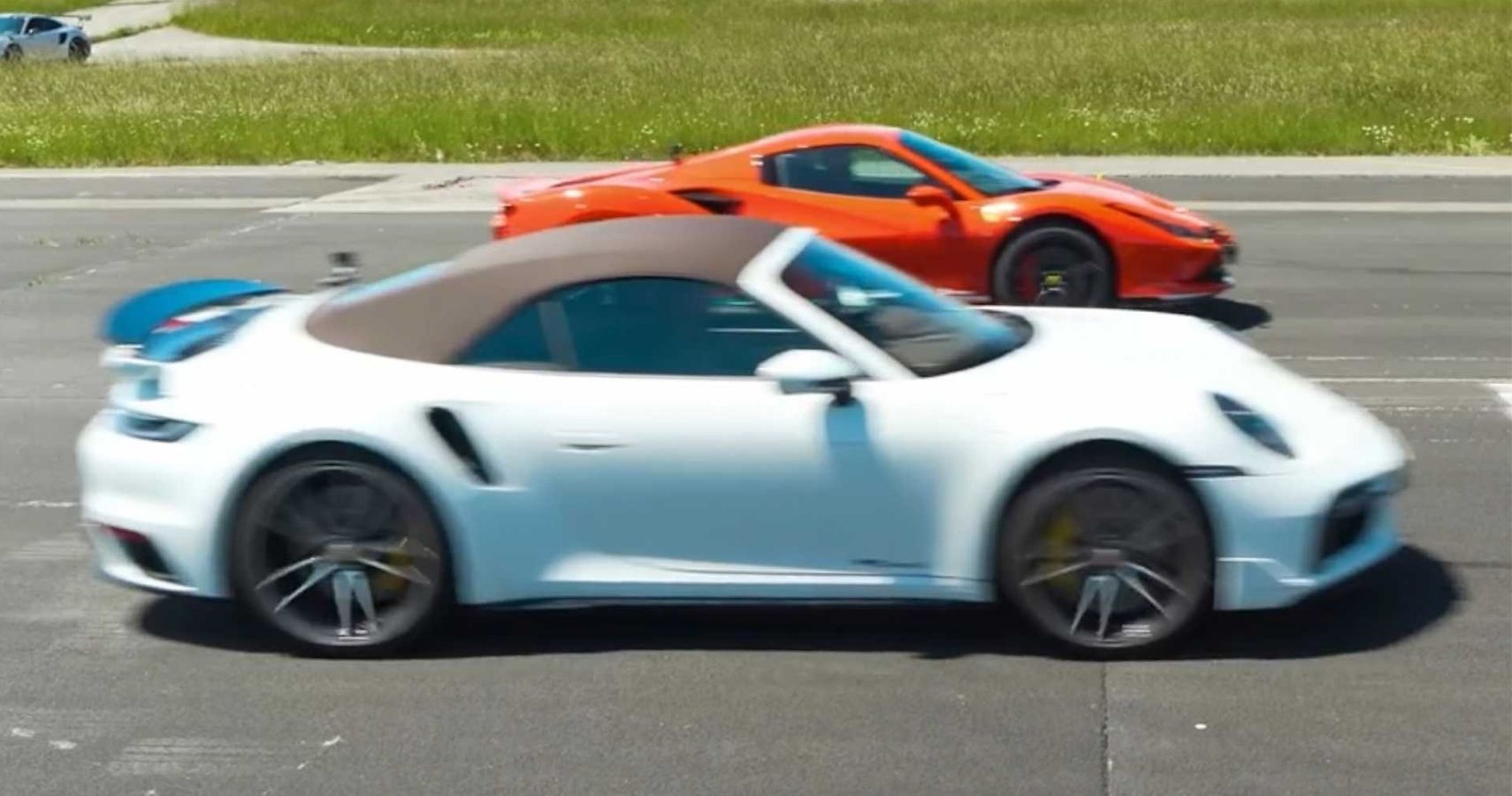 とらちゃんページ Porsche 911 Turbo S 992 Vs Ferrari 488 Pista Drag Race Is A