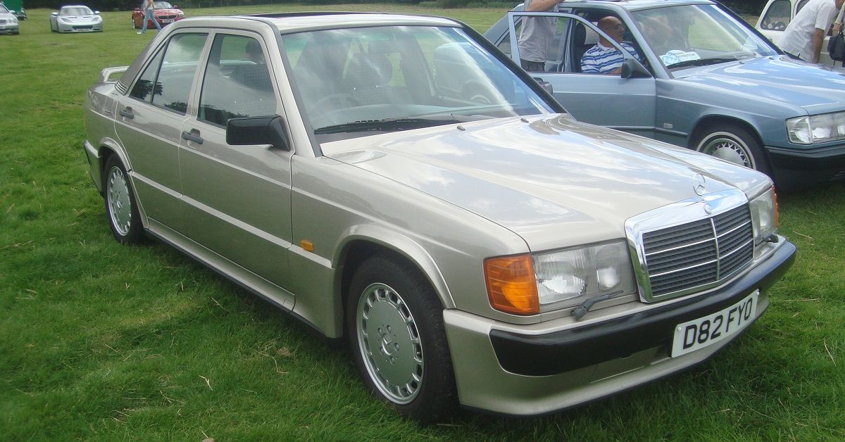 Mベンツ190E-16Vコスワースエンジンテクニカルサービス ついに4000万円オーバー！ メルセデス・ベンツ「190E 2.5−16