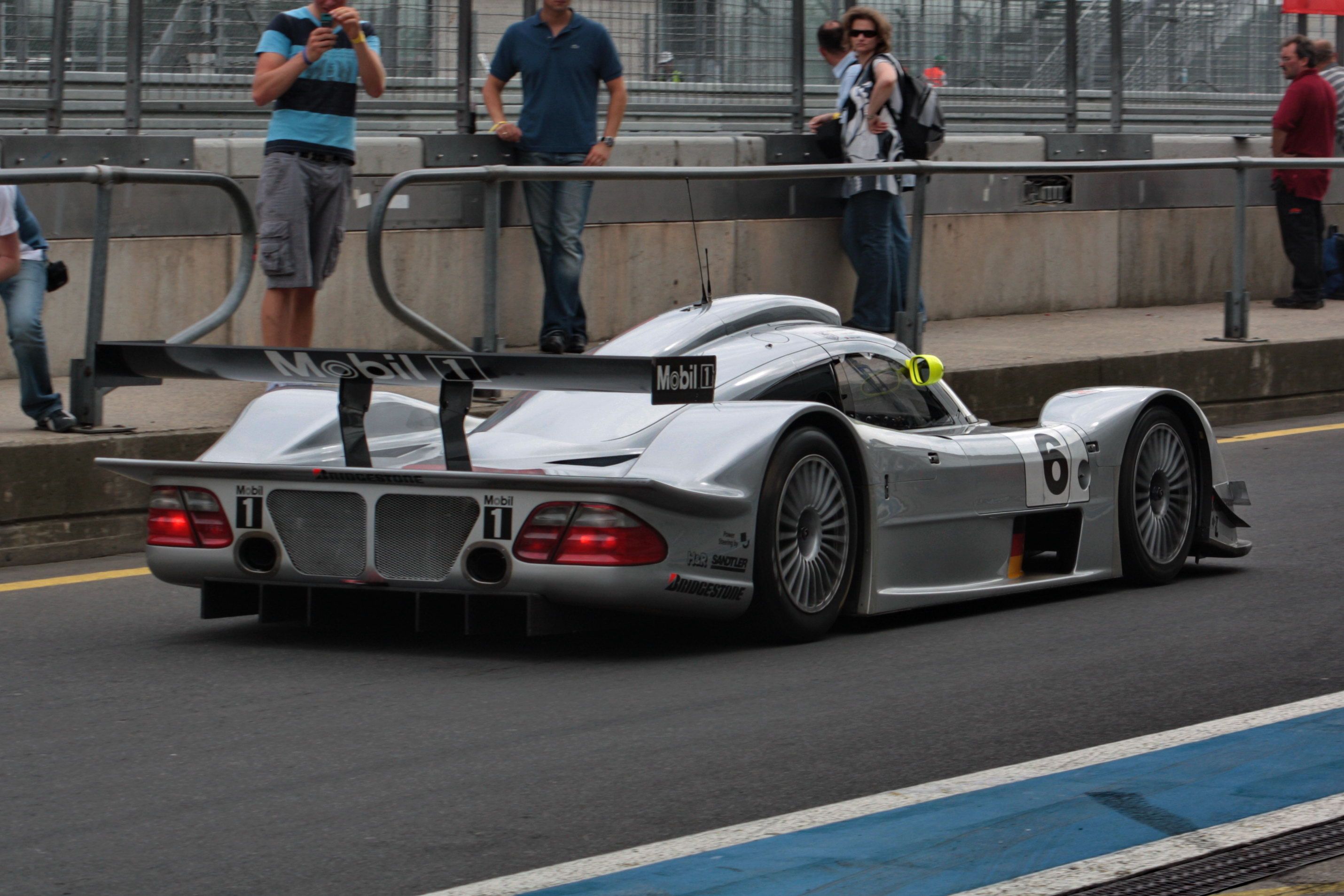 The 1999 Mercedes-Benz CLR Was More Of An Airplane Than A Racecar