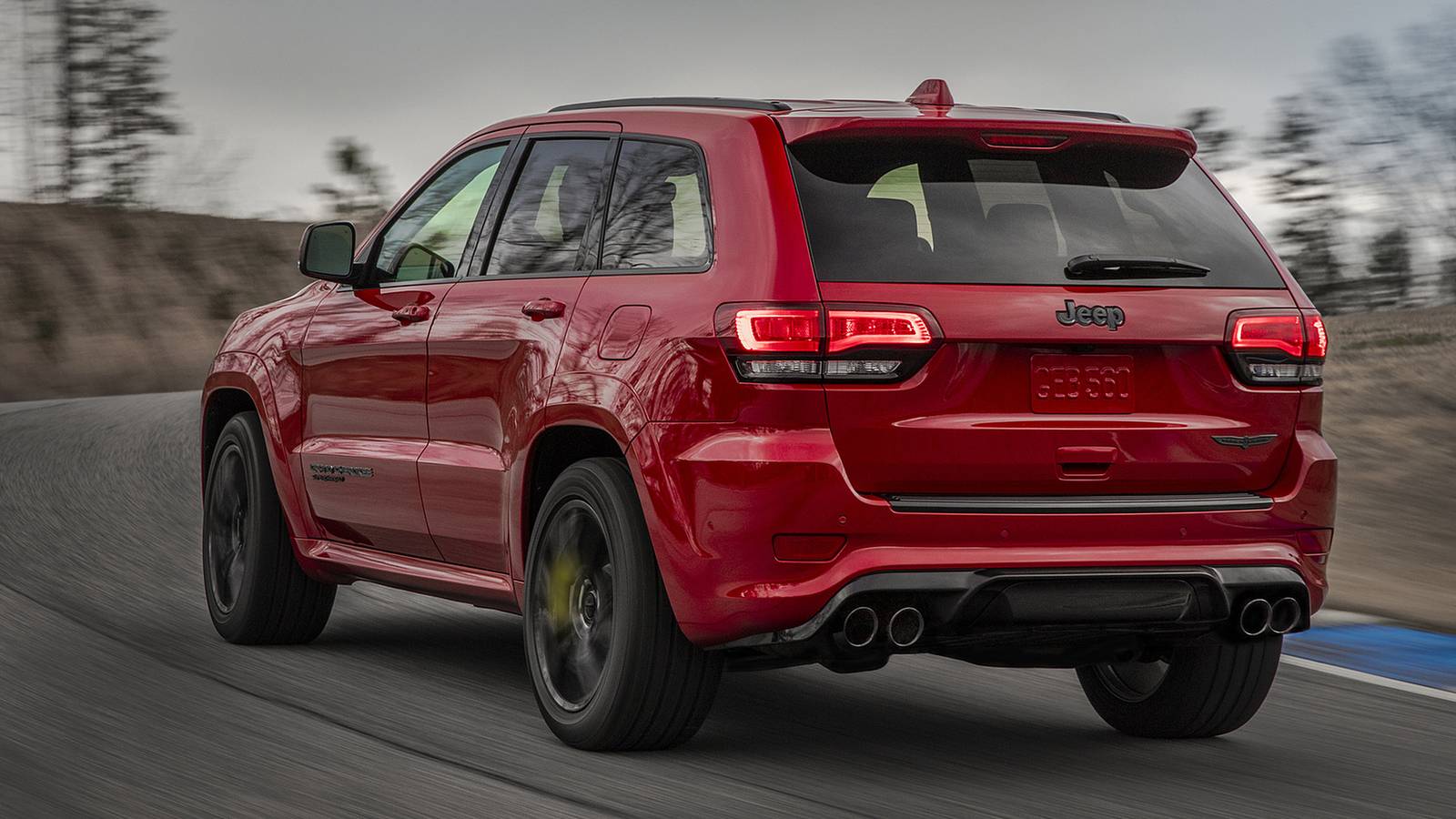 Here's Why You Should Consider The 2021 Jeep Grand Cherokee Trackhawk