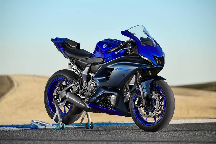 10 Things You Need To Know Before Purchasing The New Yamaha R7