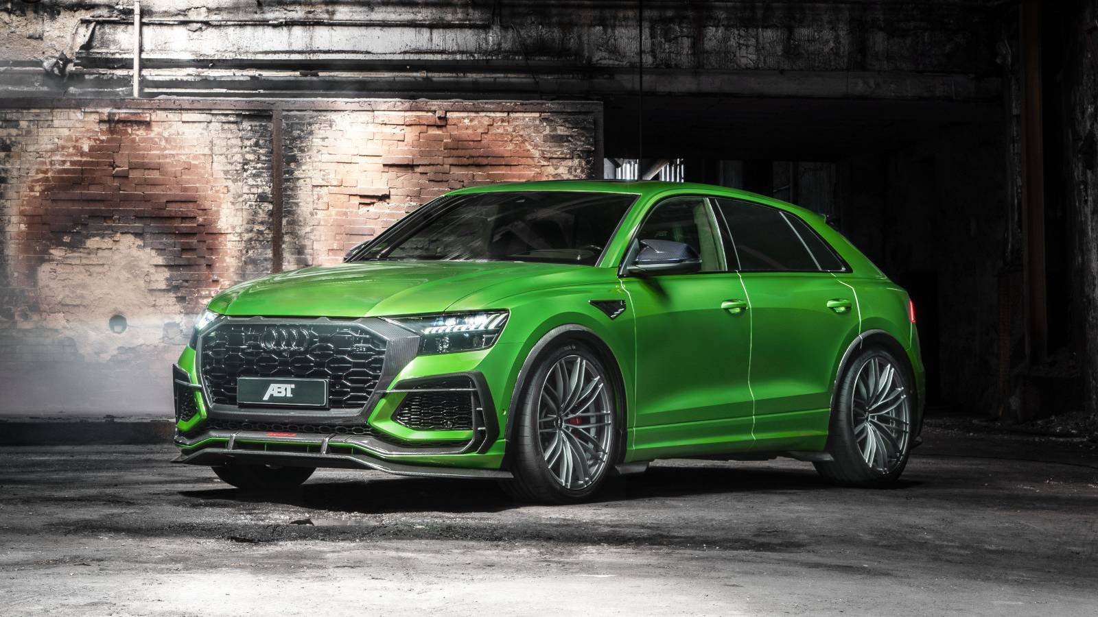 Gold Rsq8 10 Reasons Why The Audi RSQ8 Is Awesome