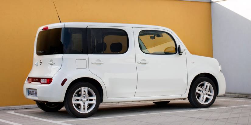 10 Of The Strangest Cars To Come Out Of The 2000s