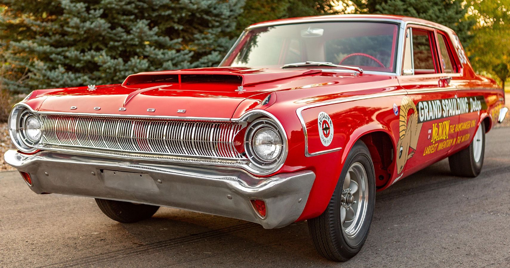 m*n様 1964 Dodge 330 Superstock Hemi-Powered 1964 Dodge 330 Super Stock Looks Exquisite And