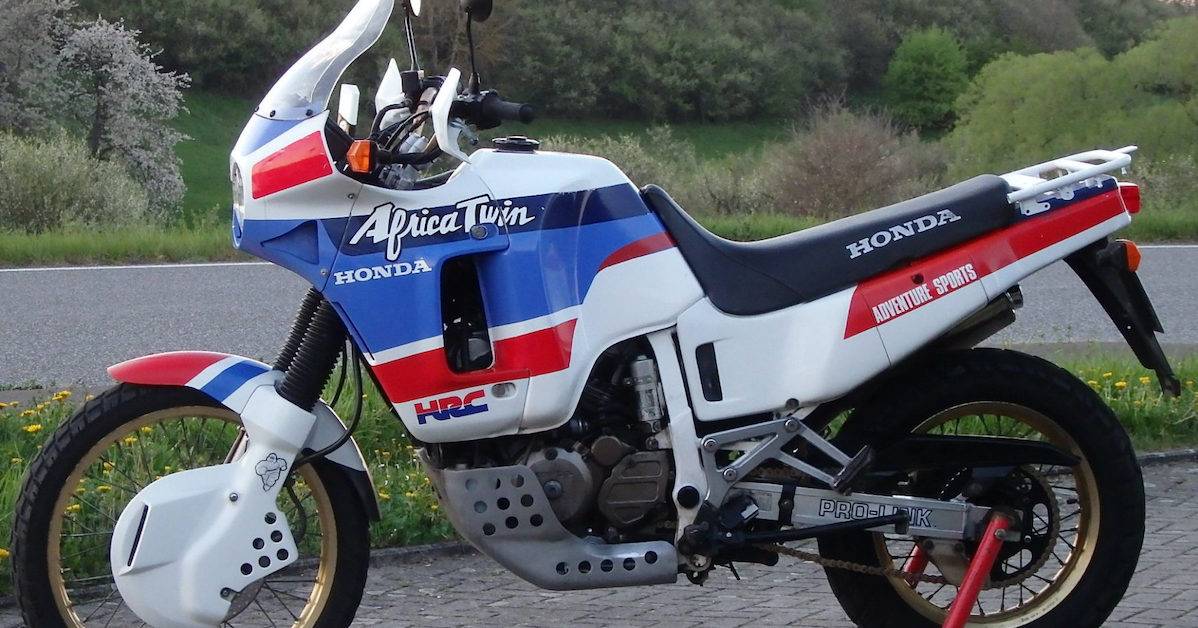 1988年 ウィングドリバティ  A Look Back At The 1988 Honda XRV650 Africa Twin