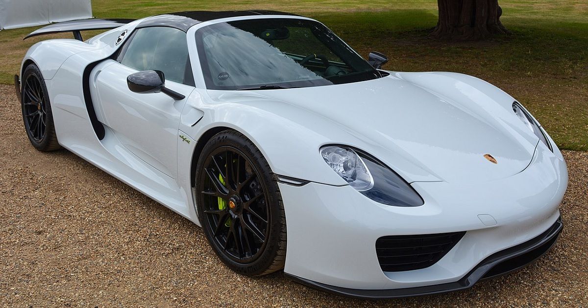 Here's What We Love About The 2015 Porsche 918 Spyder