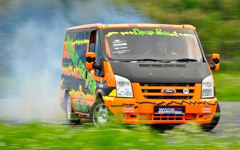10 Obscure Cars That Are Surprisingly Good At Drifting