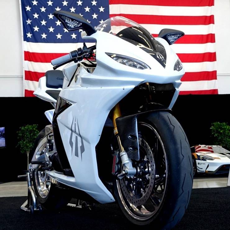 8 Reasons Why We Like The Lightning Strike Electric Motorcycle (2 ...