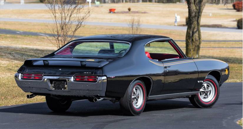 These Are Some Of The Coolest Cars From The 1960s
